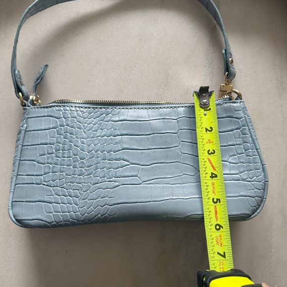 Blue croc embossed shoulder bag - Picture 7 of 7